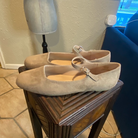 BALLET FLATS - Picture 1 of 4